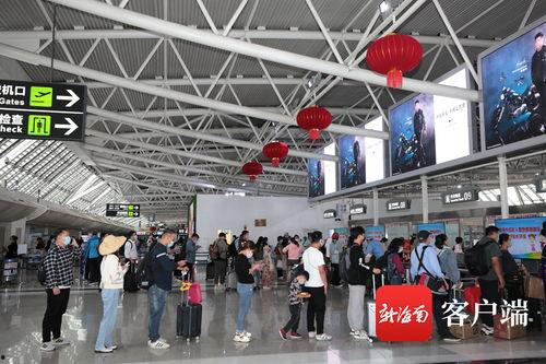 三亚机场吃瓜事件视频,一场引发热议的机场奇遇记