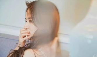 刘亦菲现场吃瓜图片视频,女神也有接地气的一面